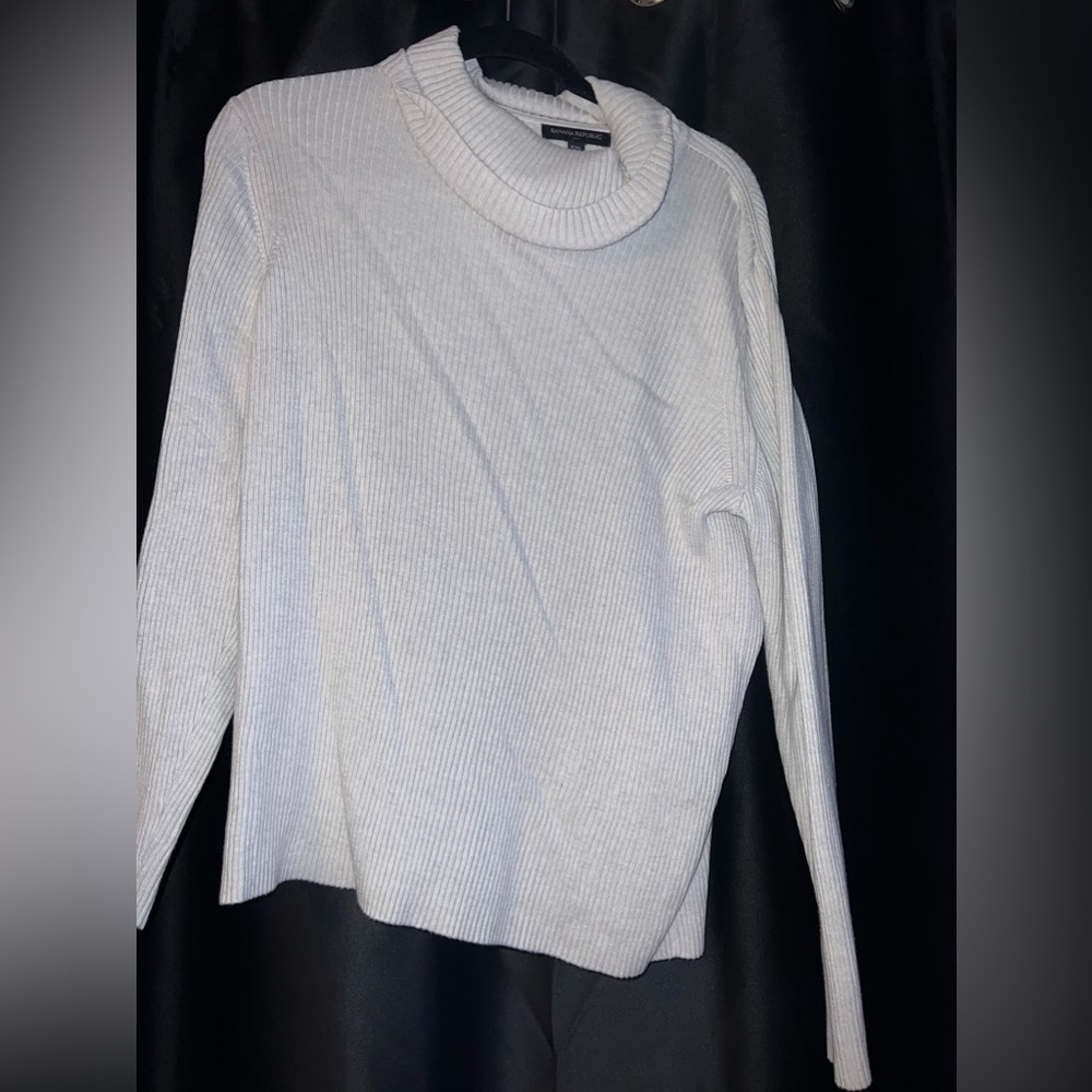 Banana Republic Off White Sweater